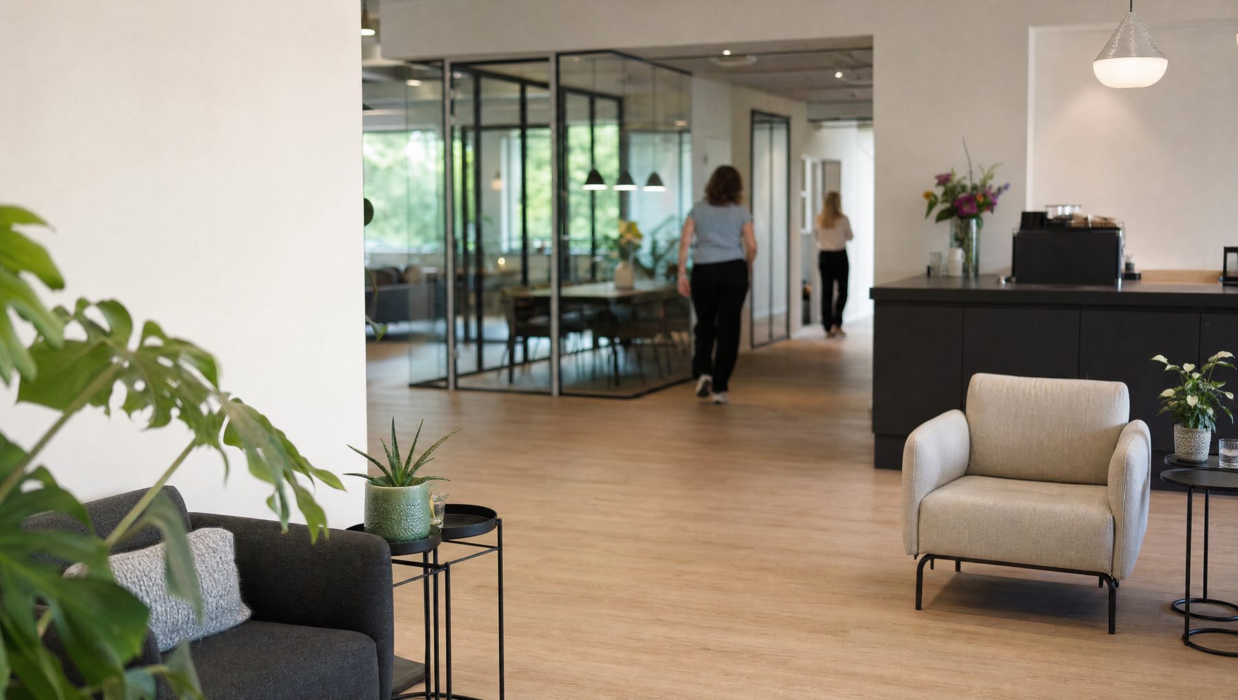 Ontvangstruimte van een moderne trainingslocatie van Train IT Now